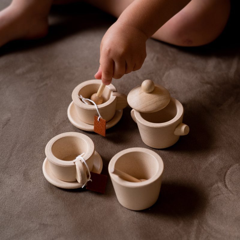 1024x1024 plantoys tea set lifestyle 2