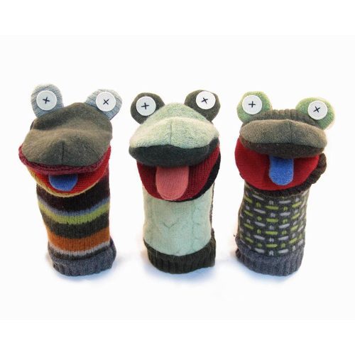 handmade upcycled wool animal hand puppets cate and levi frog 4