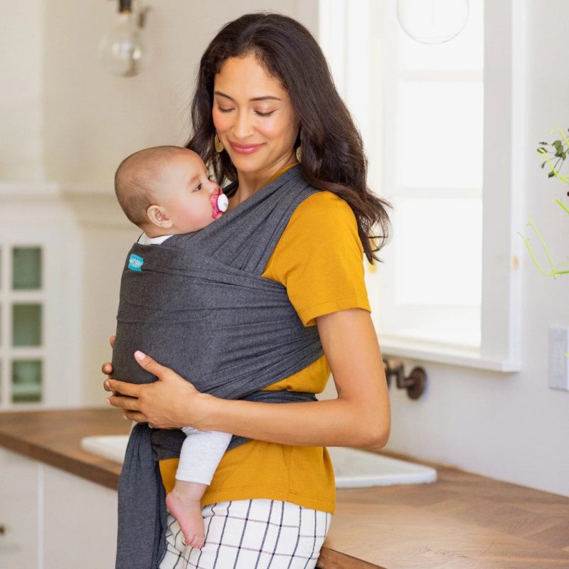 moby wrap Evolution Charcoal baby carrier lifestyle