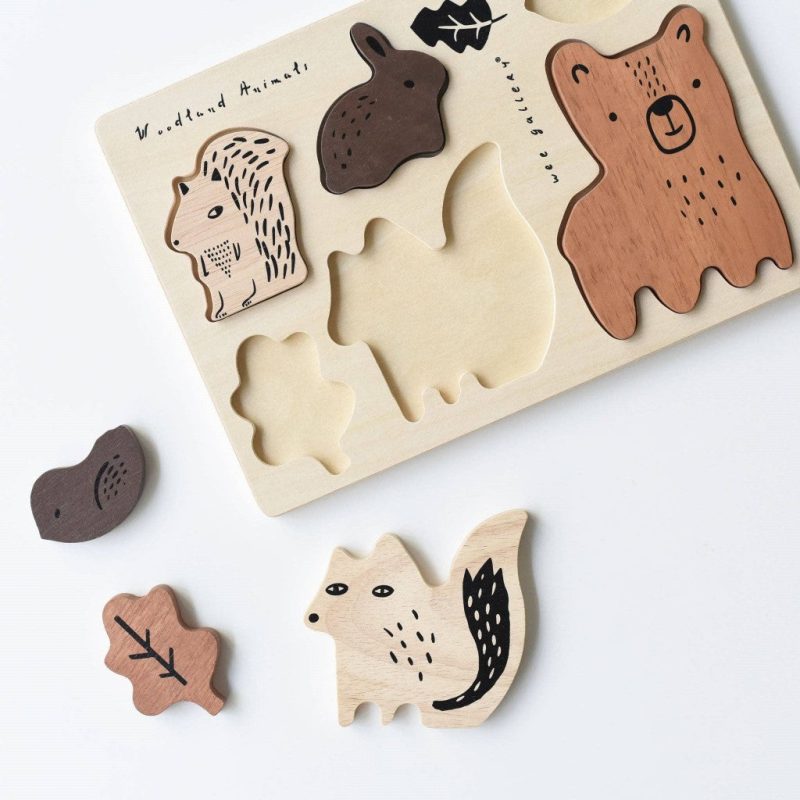 wooden tray puzzle woodland animals wee gallery 3